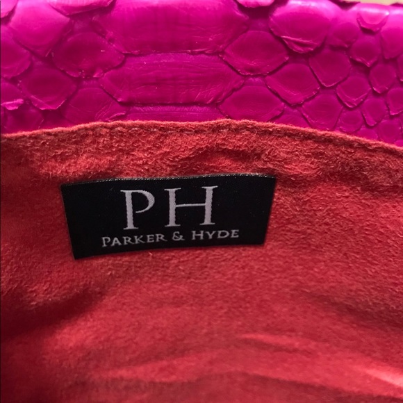 Parker & Hyde Clutch.....Hot Pink - Picture 5 of 6